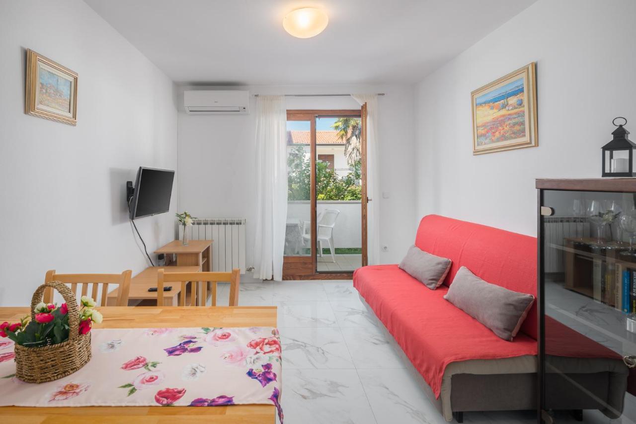 Elena Apartment Porec Bagian luar foto