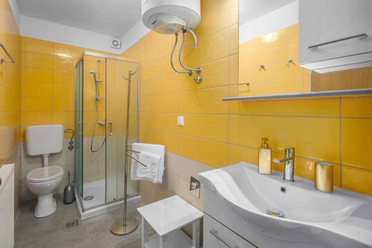 Elena Apartment Porec Bagian luar foto