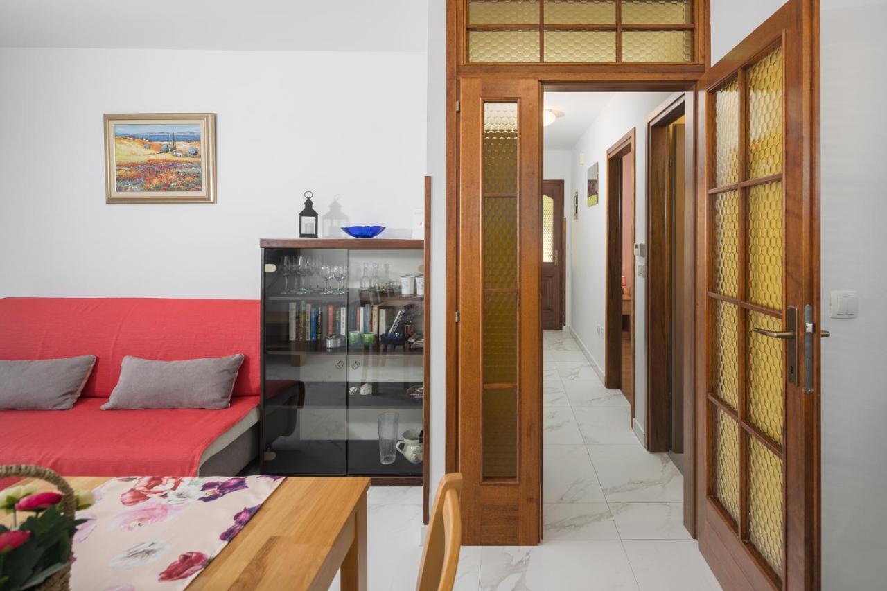Elena Apartment Porec Bagian luar foto
