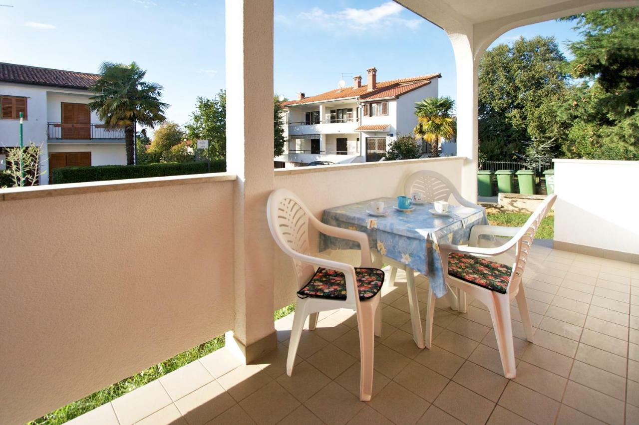Elena Apartment Porec Bagian luar foto