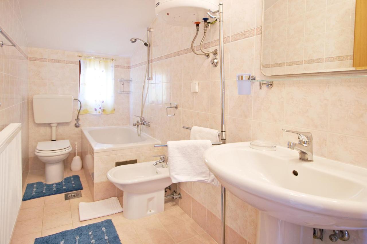Elena Apartment Porec Bagian luar foto